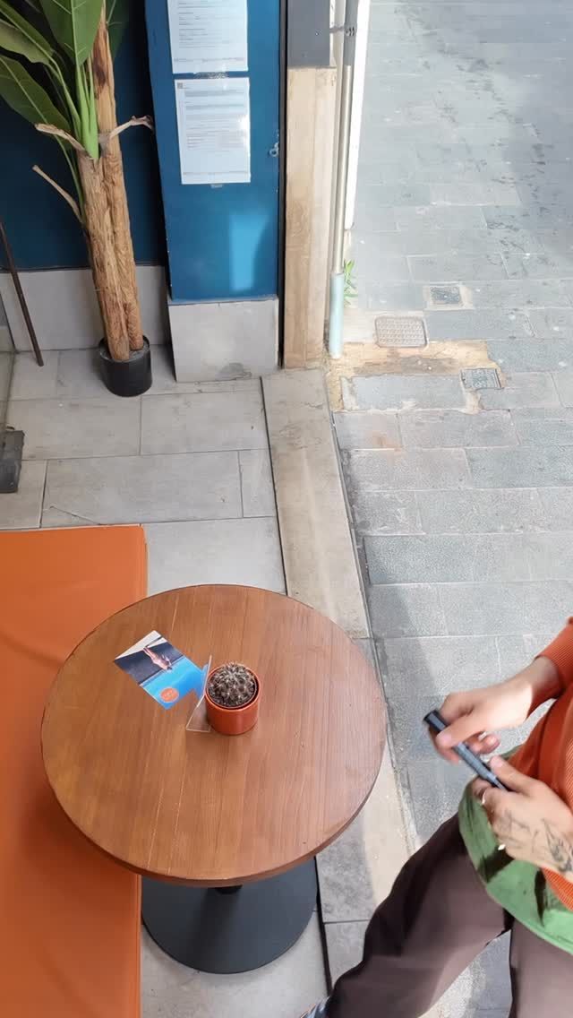 🇪🇸
Hoy celebramos la fuerza, la creatividad y la resiliencia de todas las mujeres que inspiran, crean y transforman el mundo cada día.

El arte, como la vida, está lleno de voces poderosas, y muchas de ellas son mujeres que han abierto caminos, roto barreras y demostrado que la sensibilidad también es una forma de fuerza.

Feliz Día Internacional de la Mujer. 💜

🇬🇧
Today we celebrate the strength, creativity, and resilience of women who inspire, create, and shape the world every day.

Art, like life, is filled with powerful voices, and many of them are women who have opened paths, broken barriers, and shown that sensitivity is also a form of strength.

Happy International Women’s Day. 💜

#InternationalWomensDay #WomensDay #WomenInArt #WomenWhoInspire #specialtycoffee