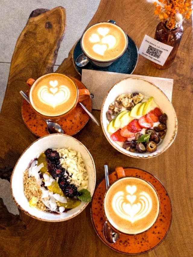 🇪🇸
Colores frescos, sabores naturales y el mejor café de especialidad. ☕✨
En Doux-Amer creemos que un buen brunch empieza con ingredientes de calidad y un café preparado con cariño. En la mesa: nuestros bowls favoritos, yogur bowl y açaí bowl, llenos de fruta fresca, toppings deliciosos y energía para empezar el día. 🥝🍓🥥

Te esperamos. Tu mesa ya forma parte de nuestra historia. 💛

🇬🇧
Fresh colors, natural flavors and the best specialty coffee. ☕✨
At Doux-Amer, we believe a great brunch starts with quality ingredients and coffee made with care. On the table: our favorite bowls, the yogurt bowl and açaí bowl, filled with fresh fruit, delicious toppings and the perfect energy boost for your day. 🥝🍓🥥

We’re waiting for you.

#valenciabrunch #valenciacoffeeshop #visitvalencia #brunchvalencia #specialtycoffeevalencia ☕🌿