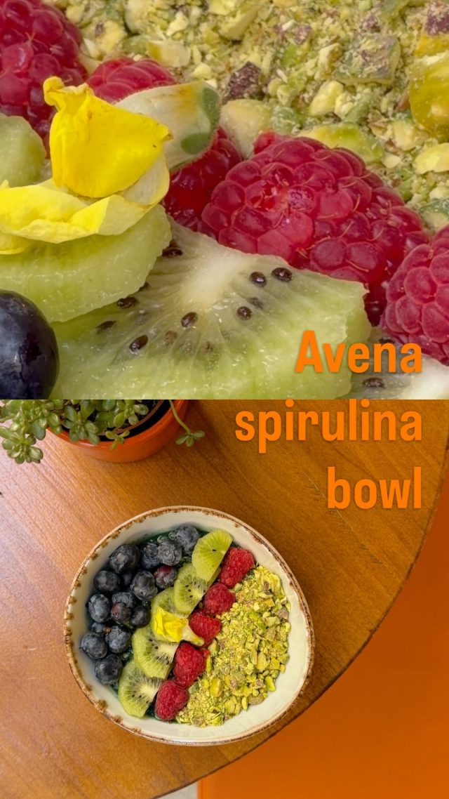 🇪🇸 Nuestro Avena Spirulina Bowl es ese tipo de desayuno que te hace sentir bien desde el primer bocado 🧡✨ Avena cremosa, frutas frescas de temporada y el toque vibrante de la espirulina para empezar el día con energía y frescura. Una opción nutritiva, deliciosa y llena de color, perfecta para disfrutar despacio en Doux-Amer.

🇬🇧 Our Avena Spirulina Bowl is the kind of breakfast that makes you feel good from the very first bite 🧡✨ Creamy oats, fresh seasonal fruits, and a vibrant touch of spirulina to start your day feeling energized and refreshed. A nourishing, delicious, and colorful option, made to be enjoyed slowly at Doux-Amer.

#DouxAmer #valenciabrunch #HealthyBreakfast #SpirulinaBowl #Brunchvalencia