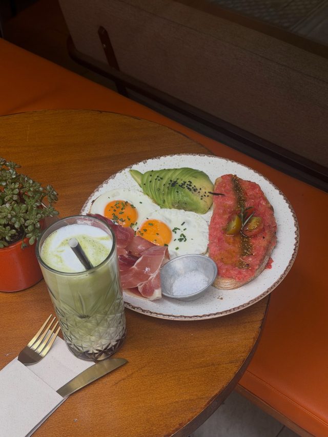 🇪🇸 🇪🇸

En Doux Amer, tu brunch, tus reglas. ✨ Personaliza muchos de nuestros platos para que sean exactamente como te gustan. 🥑🍳🤍

🇬🇧 🇬🇧

At Doux Amer, your brunch, your way. ✨ Customize many of our dishes to make them exactly how you like them. 🥑🍳🤍

#DouxAmer #BrunchValencia #SpecialtyCoffee #VisitValencia #valenciafoodie