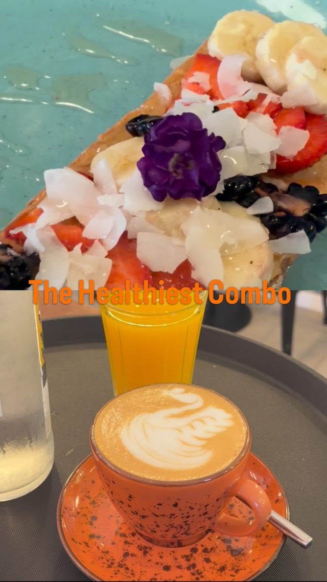 🇪🇸

🌿 EL COMBO MÁS SALUDABLE 🌿

Nuestra famosa Tostada Fruity Peanuts, acompañada de un cappuccino con leche de avena y un zumo de naranja recién exprimido.

Fresco, equilibrado y lleno de sabor. La combinación perfecta para disfrutar de un desayuno saludable junto al Mediterráneo.

🇬🇧

🌿 THE HEALTHIEST COMBO 🌿

Our signature Fruity Peanuts Toast, paired with an oat milk cappuccino and freshly squeezed orange juice.

Fresh, balanced, and packed with flavor. The perfect healthy breakfast to brighten your day.

#VisitSpain #SpainTravel #LoveValencia #MediterraneanLifestyle #spainfood