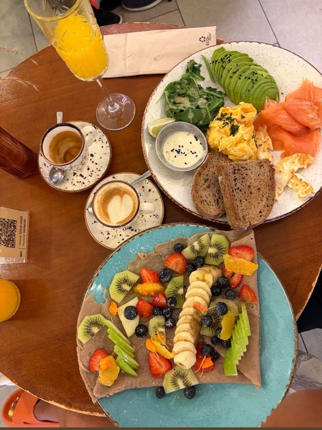 🇪🇸 El brunch que alegra cualquier mañana ✨
Café de especialidad, sabores frescos y un poquito de dulce para empezar el día como se merece. 🥑☕️🍓

🇬🇧 The kind of brunch that makes your morning better ✨
Specialty coffee, fresh flavours and a little sweetness to start the day right. 🥑☕️🍓

#Valencia #ValenciaFood #ValenciaBrunch #ValenciaCafe