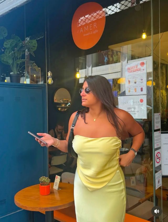 🇪🇸 Los últimos días de verano.
La luz más suave, el café perfecto y una mesa esperando. Disfruta de Valencia antes de que cambie la estación.

🇬🇧 The final days of summer.
Softer light, perfect coffee, and a table waiting for you. Savour Valencia before the season changes.

#VisitValencia #ValenciaBrunch #ValenciaCoffee #CafeValencia #specialtycoffee