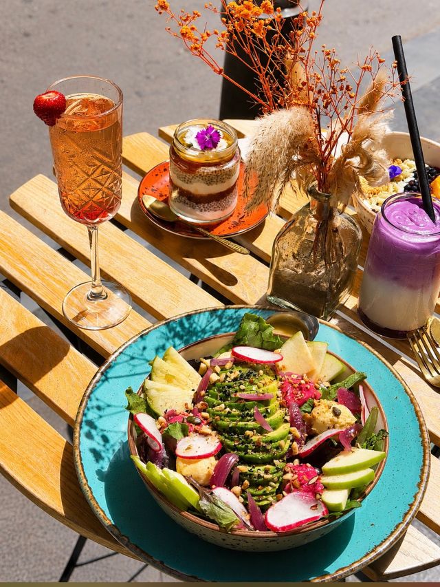 🇪🇸 Un brunch saludable en el corazón de Valencia 🥑☕️

Ingredientes frescos, sabores auténticos y platos llenos de color para empezar el día de la mejor manera. Porque disfrutar de un buen brunch también es cuidarse. ✨

📍 Tu próximo brunch favorito te espera en Valencia.

🇬🇧 Healthy brunch in the heart of Valencia 🥑☕️

Fresh ingredients, authentic flavours and colourful plates to start your day the right way. Because enjoying a delicious brunch can also mean taking care of yourself. ✨

📍 Your next favourite brunch spot is waiting for you in Valencia.

#Valencia #ValenciaFood #HealthyBrunch #BrunchValencia #VisitValencia